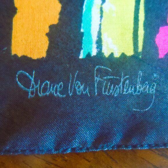 DVF  Scarf, multi- color - Picture 1 of 7